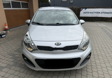 Kia Rio III Hatchback 3d 1.2 DOHC CVVT 85KM 2012 Kia Rio 1,2 85KM Klimatronik Bluetooth 1.2 Benzyna 85KM, zdjęcie 1