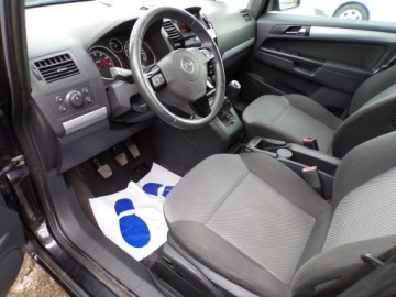 Opel Zafira B 1.8 ECOTEC 140KM 2011 Opel Zafira Klima /I właści /1,8 /140KM /2011r, zdjęcie 16