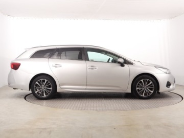 Toyota Avensis III Wagon Facelifting 2015 2.0 D-4D 143KM 2016 Toyota Avensis 2.0 D-4D, Salon Polska, Klima, zdjęcie 5