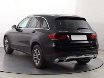 Mercedes GLC C253 SUV Facelifting 2.0 220d 194KM 2019 Mercedes GLC GLC 220 d 4MATIC, Salon Polska, zdjęcie 3