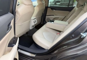 Toyota Camry IX Sedan 2.5 Hybrid Dynamic Force 218KM 2020 Toyota Camry salon Polska, Head-Up, FV-VAT 23, 1 rej 21r. 2.5 Hybryda, zdjęcie 19