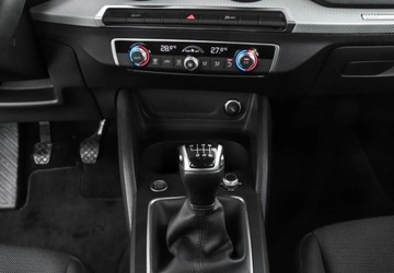 Audi Q2 2024 Audi Q2 1.0 TFSI 116KM Climatronic, Swiatla LED, Czujniki parkowania, zdjęcie 15