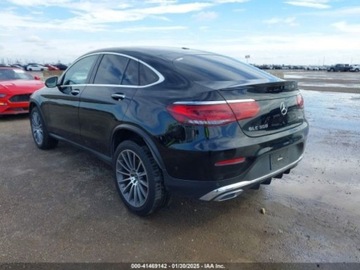 Mercedes GLC C253 2020 Mercedes-Benz GLC 2020 MERCEDES-BENZ GLC 300 COUPE 4MATIC 2.0 Benzyna 255KM, zdjęcie 2