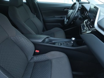 Toyota C-HR I Crossover Facelifting 1.8 Hybrid 122KM 2022 Toyota C-HR 1.8 Hybrid, Serwis ASO, Automat, zdjęcie 8