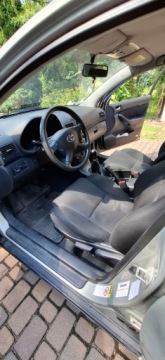 Toyota Avensis II Sedan 1.8 VVT-i 129KM 2008 Toyota Avensis T25 1.8 2008 129KM (ZZT251(E)) Sedan, zdjęcie 9