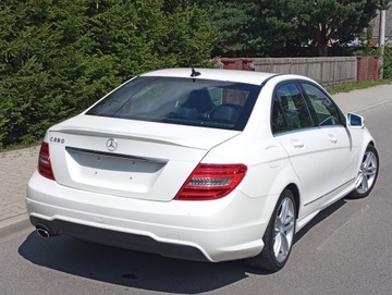 Mercedes Klasa C W205 2013 Automat Biała Perła Skóra Kamera Pakiet AMG Lift, zdjęcie 13