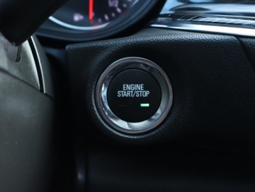 Opel Insignia II Sports Tourer 2.0 CDTI 170KM 2018 Opel Insignia 2.0 CDTI, Serwis ASO, 167 KM, zdjęcie 17