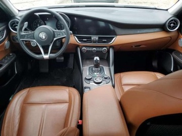 Alfa Romeo Giulia II Sedan 2.0 TBi 280KM 2019 Alfa Romeo Giulia 2019, 2.0L, 4x4, uszkodzony tyl, zdjęcie 7