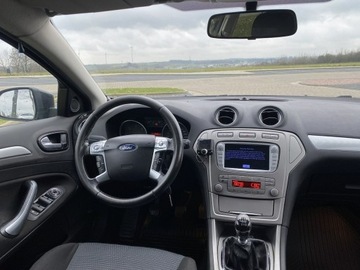 Ford Mondeo IV Sedan 1.8 Duratorq TDCi 125KM 2007 Ford Mondeo Zarejestrowany Klimatronic dwustrefowy, zdjęcie 8