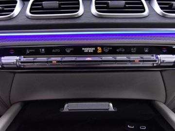 Mercedes GLE V167 SUV Facelifting 3.0 450d 367KM 2025 GLE Coupe 450 d 4-Matic AMG Line 3.0 (367KM) 2025, zdjęcie 9