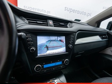 Toyota Avensis III Sedan Facelifting 2015 2.0 D-4D 143KM 2016 TOYOTA Avensis 2.0 D-4D Sedan 143KM 2016, zdjęcie 15