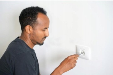 ТЕСТЕР ЭЛЕКТРИЧЕСКОГО НАПРЯЖЕНИЯ 125-250 В ИСПЫТАТЕЛЬНАЯ ПРОБКА