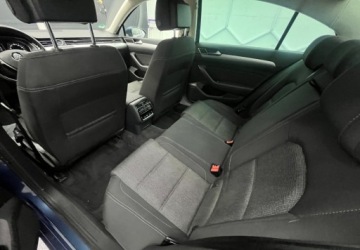 Volkswagen Passat B8 2015 Volkswagen Passat 1.4 tsi 1 wlasciciel 100 bezwypadkowy 1.4 Benzyna, zdjęcie 19