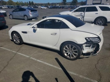 Mercedes SLC 2017 Mercedes-Benz SLC 300 2017 2.0 Benzyna 241KM, zdjęcie 1