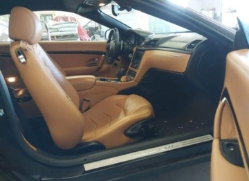 Maserati GranTurismo 2015 Maserati GranTurismo 2015, 4.7L, od ubezpieczalni 4.7 Benzyna 444KM, zdjęcie 9