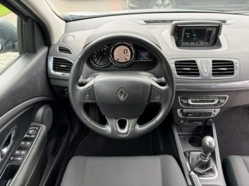 Renault Megane III Grandtour Facelifting 2013 Energy TCe 115KM 2015 Renault Megane kombi 1.2 benzyna 116 KM Limited, zdjęcie 14