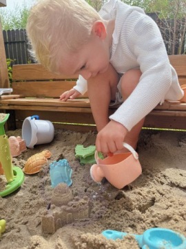 НАБОР ПЕСКА, ТЕЛЕЖКА, ВЕДРО, ФОРМЫ, ЛЕЙКА, 13 ЭЛЕМЕНТОВ. ВУПИ