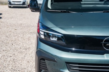 Opel Zafira D 2026 Opel Zafira Life Extra Long L2H1 Business AT8 2.2 180KM, zdjęcie 2