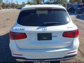Mercedes GLC C253 2020 Mercedes-Benz GLC 2020 r.,2,0L 300 4MATIC 2.0 Benzyna 255KM, zdjęcie 4
