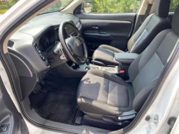 Mitsubishi Outlander III 2015 Mitsubishi Outlander AUTOMATNAWIGACJAKSENONYNAPED 4X4GWARANCJA7 MIEJSC, zdjęcie 4