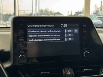 Toyota C-HR I Crossover 1.8 Hybrid 122KM 2019 Toyota C-HR Comfort Kamera cofania CarPlayAndroid Auto Asystent hamowan, zdjęcie 27