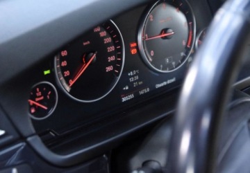 BMW Seria 5 F10-F11 Touring 520d 184KM 2012 BMW Seria 5 Kombi_HAK_Skory_Podgrzewane fotele_Nawigacja_ 2.0 Diesel 184KM, zdjęcie 14