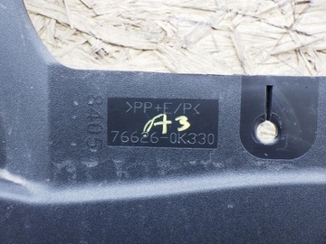 TOYOTA HILUX 8 авг 15 - ЗАДНИЙ ПРАВЫЙ БРЫЗГОВИК