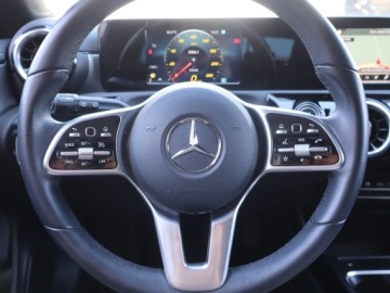 Mercedes CLA C118/X118 Shooting Brake 1.3 180 136KM 2021 Mercedes CLA 180, Skóra, Navi, Klima, Klimatronic, zdjęcie 17
