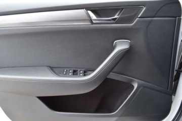 Skoda Superb III Liftback Facelifting 2.0 TSI 190KM 2022 Skoda Superb SalonPL 190KM DSG Style Kessy El.Klapa Podgrz.fot Czujniki Ka, zdjęcie 19