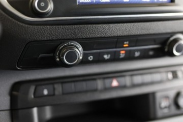 Toyota 2022 Toyota Proace Verso Kombi 2.0 D-4D Long 2,8t 2.0 Diesel 145KM, zdjęcie 19