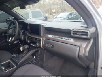 Toyota Tacoma II 2024 Toyota Tacoma Hybrid Trd Off Road 2024 2.4 Hybryda 278KM, zdjęcie 9