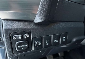 Toyota Auris I Hatchback 3d Facelifting 1.6 Valvematic 132KM 2013 Toyota Auris kamera , nawigacja 1.6 Benzyna 132KM, zdjęcie 17