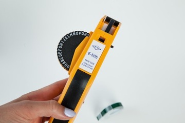 MOTEX E505 ЖЕЛТАЯ ЭТИКЕТИРОВОЧНАЯ МАШИНА 6 и 9 мм