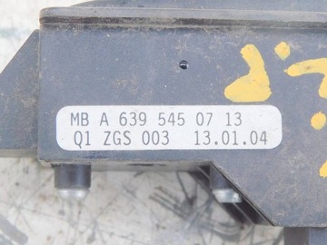 MERCEDES VITO W639 2004R PŘEPÍNAČ SKEL LEVÝ PŘEDNÍ A6395450713
