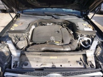 Mercedes GLC C254/X254 2022 Mercedes-Benz GLC 300 4Matic Suv 2022 2.0 Benzyna 255KM, zdjęcie 8