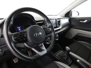 Kia Stonic I Crossover 1.6 CRDi 110KM 2018 Kia Stonic klima auto navi kamera i czujniki, zdjęcie 13