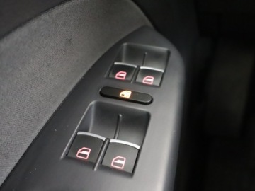 Volkswagen Touran II 1.6 TDI 105KM 2012 VW Touran 1.6 TDI, Skóra, Navi, Klima, zdjęcie 16