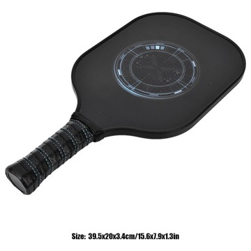 Портативный спортивный мяч из углеродного волокна на открытом воздухе