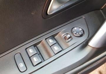 Peugeot 2008 II SUV 1.2 PureTech 130KM 2020 Peugeot 2008 Allure Full LED Kamera Bezwypadkowy GetHelp 1.2, zdjęcie 21