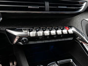 Peugeot 3008 II Plug-In Hybrid Facelifting 1.6 HYBRID 225KM 2021 PEUGEOT 3008 1.6 PureTech Hybrid PHEV Allure Suv 225KM 2021, zdjęcie 16