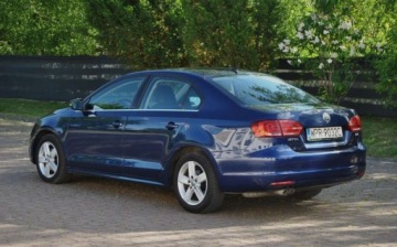 Volkswagen Jetta VI Sedan 2.0 TDI CR DPF 140KM 2014 Volkswagen Jetta GWARANCJA, 2014r, 2.0 TDI 140KM, Niski przebieg, Ladnie u, zdjęcie 3