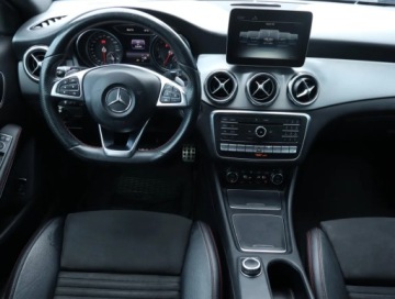 Mercedes GLA I Off-roader 2.0 220 184KM 2017 Mercedes GLA GLA 220 4MATIC, Salon Polska, 4X4, zdjęcie 6