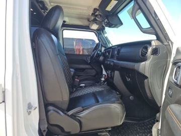 Jeep Gladiator 2021 Jeep Gladiator High Altitude Edition 2021 3.6 Benzyna 285KM, zdjęcie 13