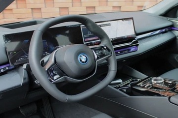 BMW Seria 5 G90-91 Sedan Plug-In 2.0 30e 299KM 2023 BMW Seria 5 530e Sedan 2.0 (299KM) 2023, zdjęcie 8
