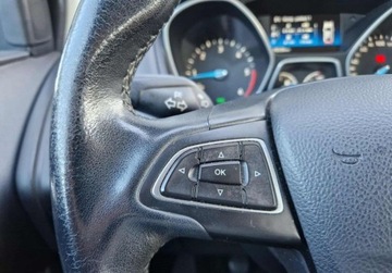 Ford Focus III Kombi Facelifting 1.5 TDCi 95KM 2017 Ford Focus Ford Focus 1.5 TDCiEcoBlue 95 KM M6 SalonPLSerwisASOFVMarza, zdjęcie 19