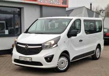 Opel Vivaro B Kombi Extra Long H1 2,9t 1.6 BiTurbo 125KM 2017 Opel Vivaro 1,6 Diesel 125km 6-Biegow Klima Serwis 9-osob 1.6 Diesel
