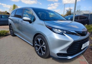 Toyota Sienna III 2021 Toyota Sienna 2.5 HSD HYBRYDA Gwarancja 83 tys. km Zobacz 2.7 Benzyna, zdjęcie 4
