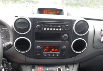 Citroen Berlingo III Osobowy M 1.2 PureTech 110KM 2018 Citroen Berlingo Okazja 1.2 Benzyna 110KM, zdjęcie 25