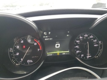 Alfa Romeo Giulia II Sedan 2.0 TBi 280KM 2017 Alfa Romeo Giulia 2017 ALFA ROMEO GIULIA Q4 2.0L BOGATA WERSJA ---------, zdjęcie 9