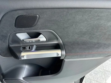 Mercedes GLB SUV Facelifting 2.0 220 190KM 2025 MERCEDES-BENZ GLB 220 4-Matic AMG Line 2.0 190KM, zdjęcie 13
